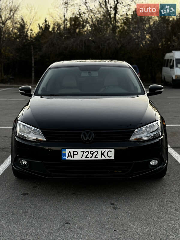 Седан Volkswagen Jetta 2012 в Запоріжжі