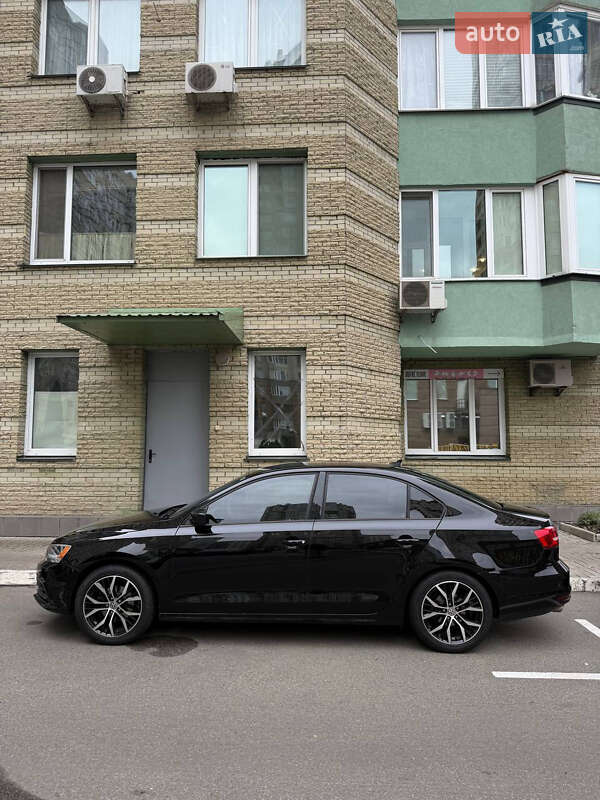 Седан Volkswagen Jetta 2015 в Киеве фото 2 Седан Volkswagen Jetta 2015 в Киеве