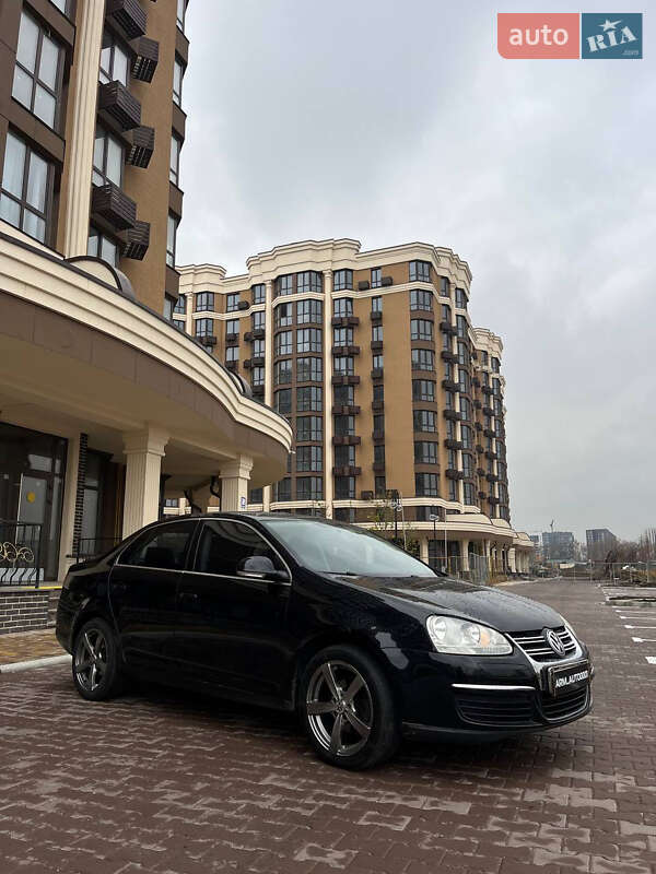 Седан Volkswagen Jetta 2006 в Киеве