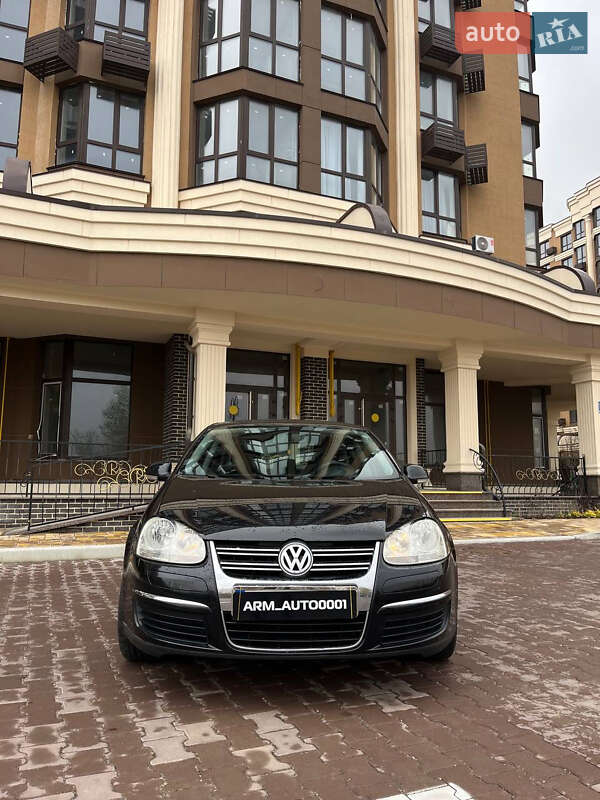 Седан Volkswagen Jetta 2006 в Киеве