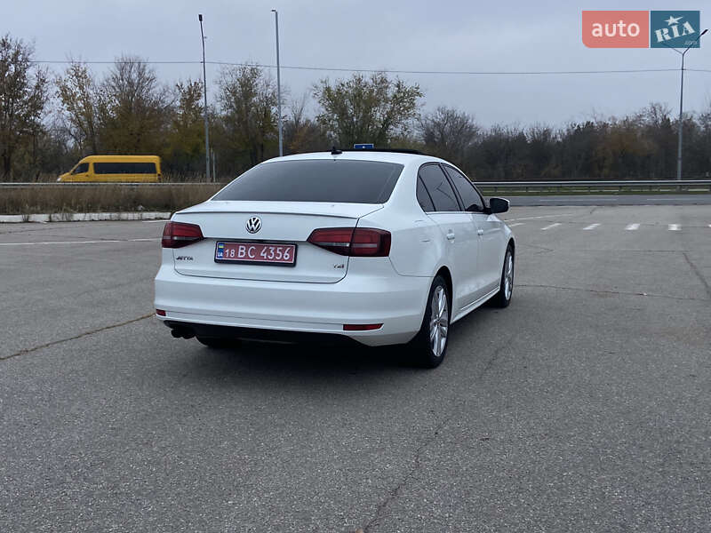 Седан Volkswagen Jetta 2017 в Запорожье
