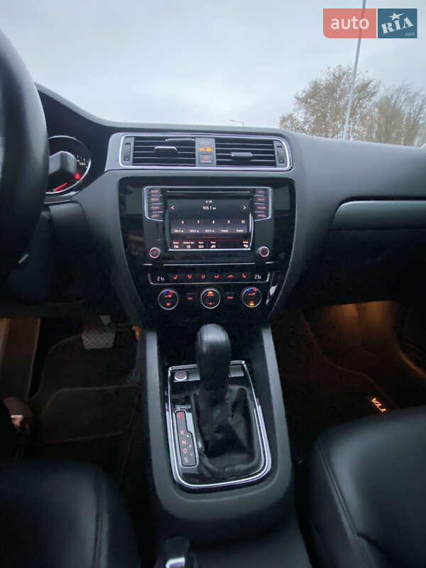 Седан Volkswagen Jetta 2017 в Запорожье