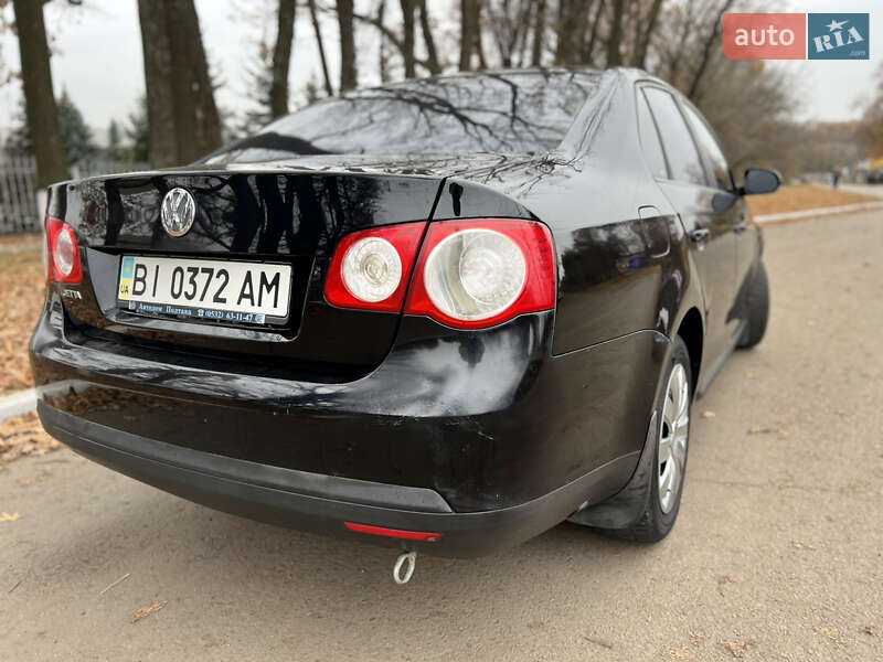 Седан Volkswagen Jetta 2006 в Полтаве