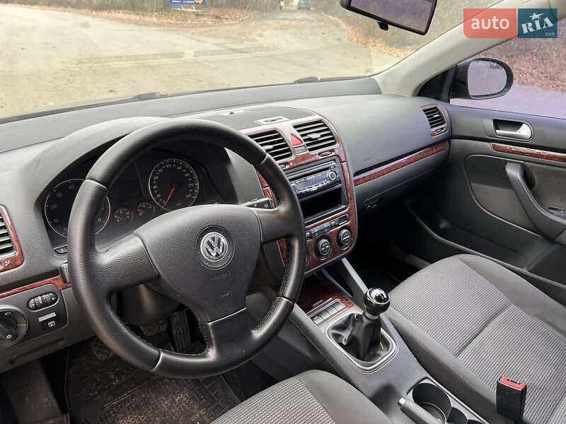 Седан Volkswagen Jetta 2006 в Полтаве