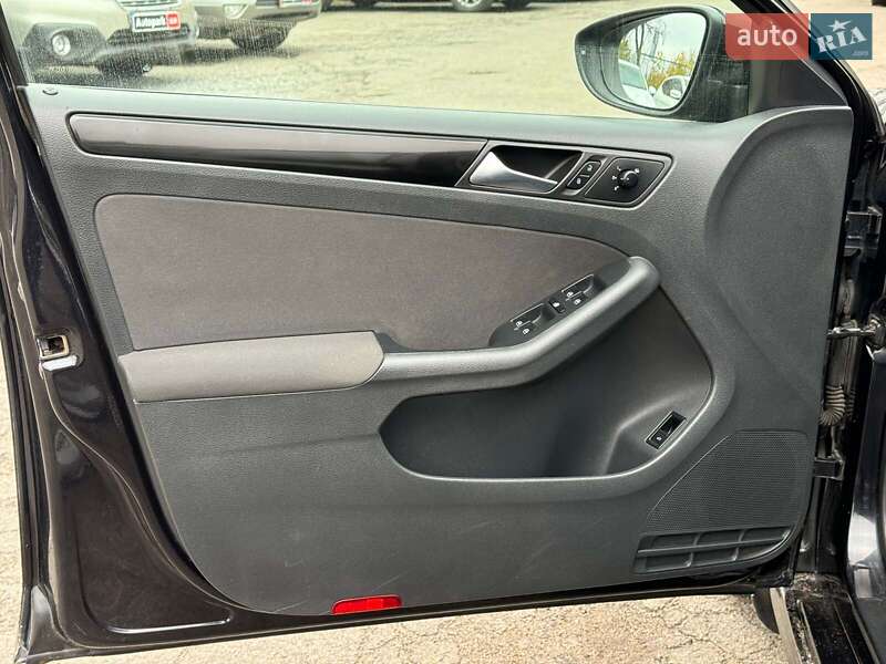 Седан Volkswagen Jetta 2011 в Виннице фото 12 Седан Volkswagen Jetta 2011 в Виннице