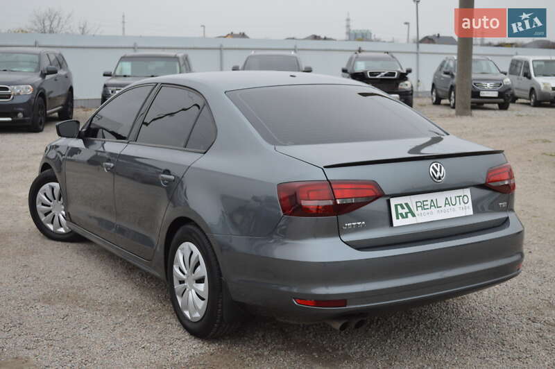 Седан Volkswagen Jetta 2016 в Кропивницькому фото 3 Седан Volkswagen Jetta 2016 в Кропивницькому