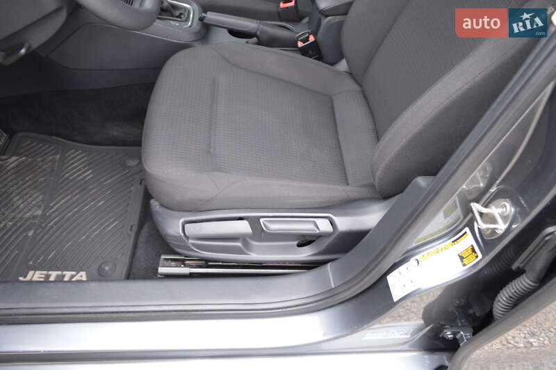 Седан Volkswagen Jetta 2016 в Кропивницькому фото 9 Седан Volkswagen Jetta 2016 в Кропивницькому