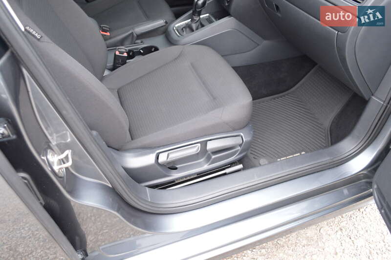 Седан Volkswagen Jetta 2016 в Кропивницькому фото 20 Седан Volkswagen Jetta 2016 в Кропивницькому