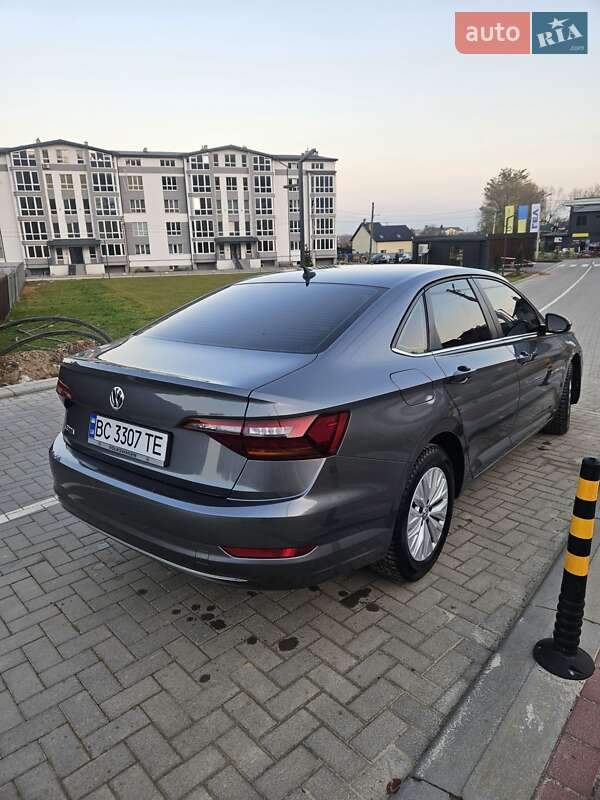 Седан Volkswagen Jetta 2018 в Львове