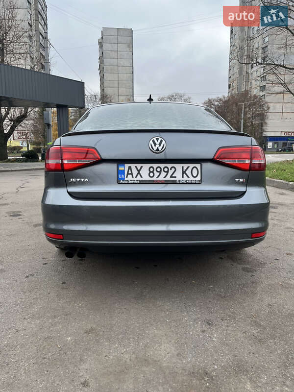 Седан Volkswagen Jetta 2015 в Харкові
