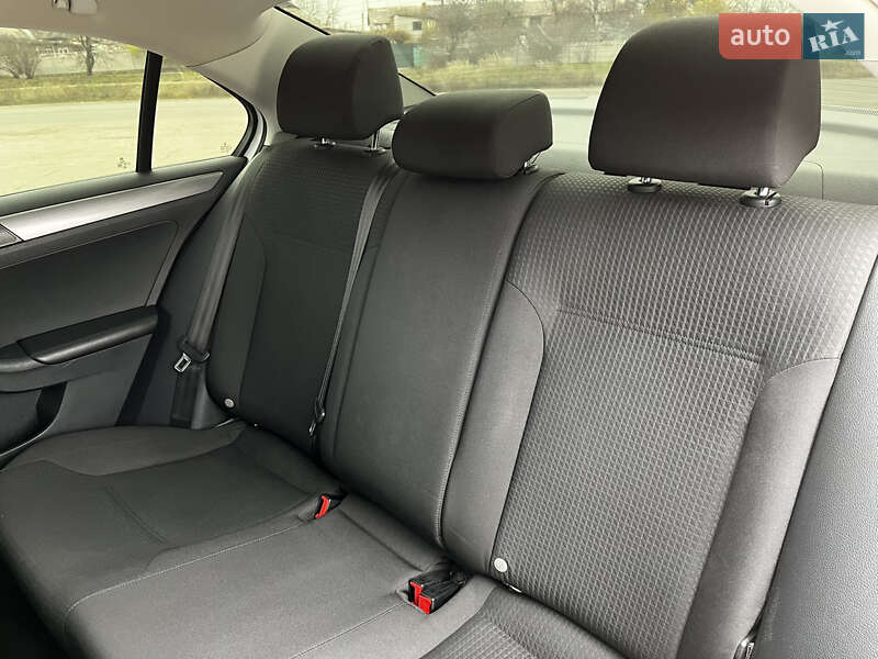 Седан Volkswagen Jetta 2014 в Кобеляках фото 25 Седан Volkswagen Jetta 2014 в Кобеляках