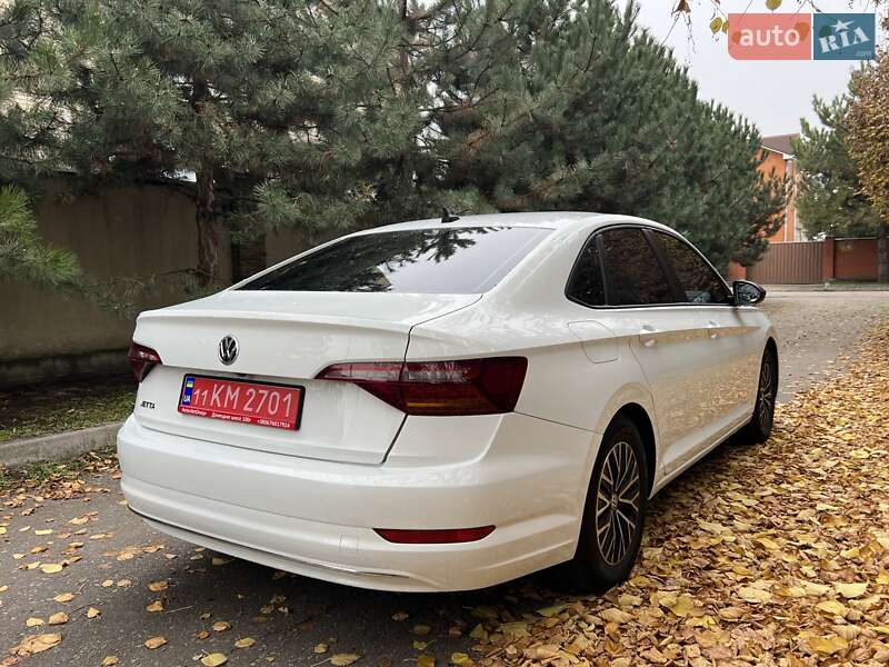 Седан Volkswagen Jetta 2019 в Дніпрі