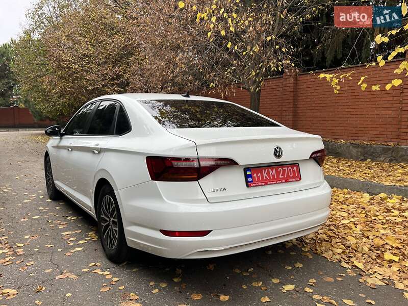 Седан Volkswagen Jetta 2019 в Дніпрі