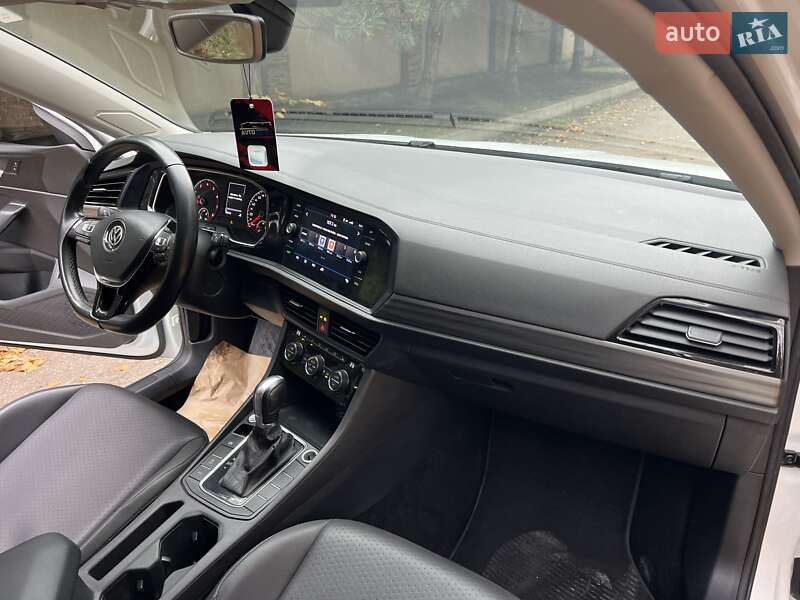 Седан Volkswagen Jetta 2019 в Дніпрі