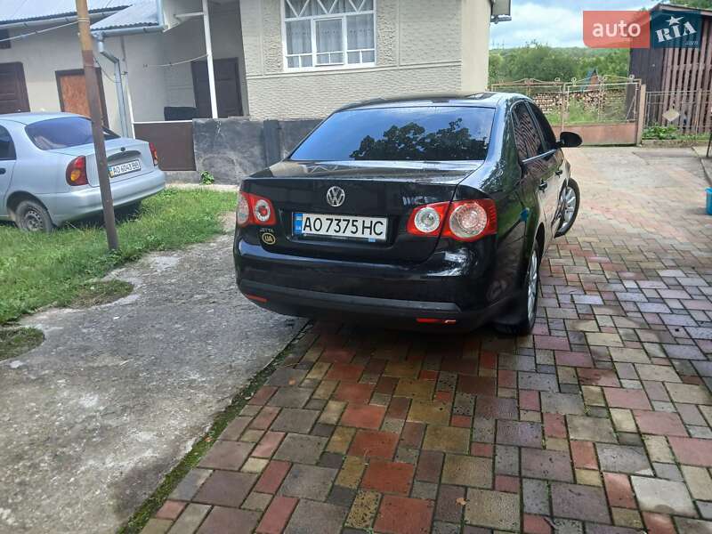 Седан Volkswagen Jetta 2007 в Львове