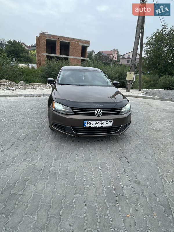 Седан Volkswagen Jetta 2012 в Львове