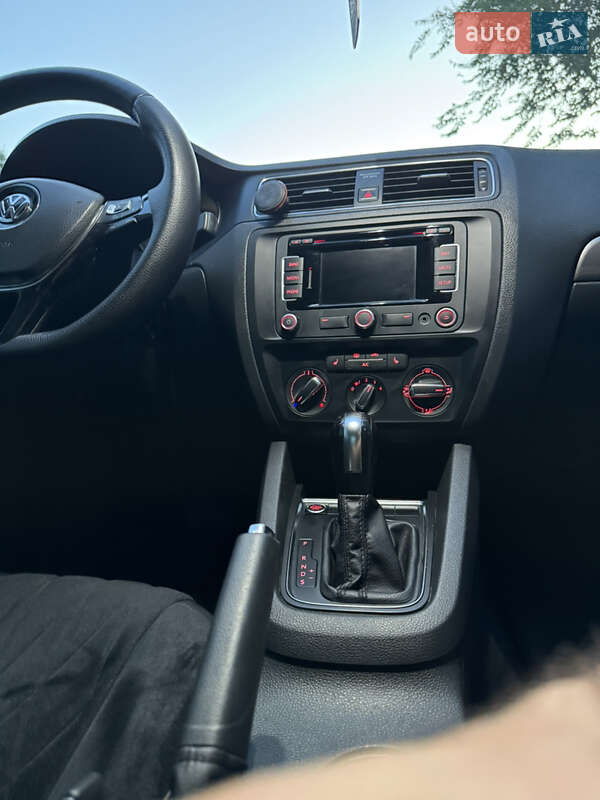 Седан Volkswagen Jetta 2015 в Запорожье