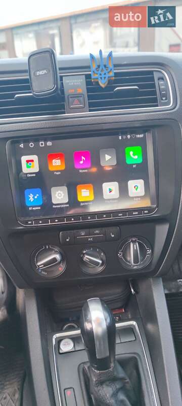 Седан Volkswagen Jetta 2015 в Житомирі