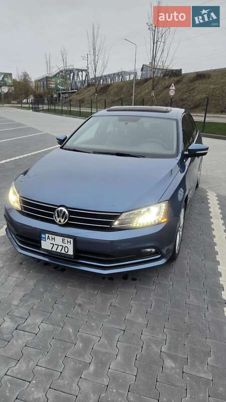 Седан Volkswagen Jetta 2015 в Ірпені