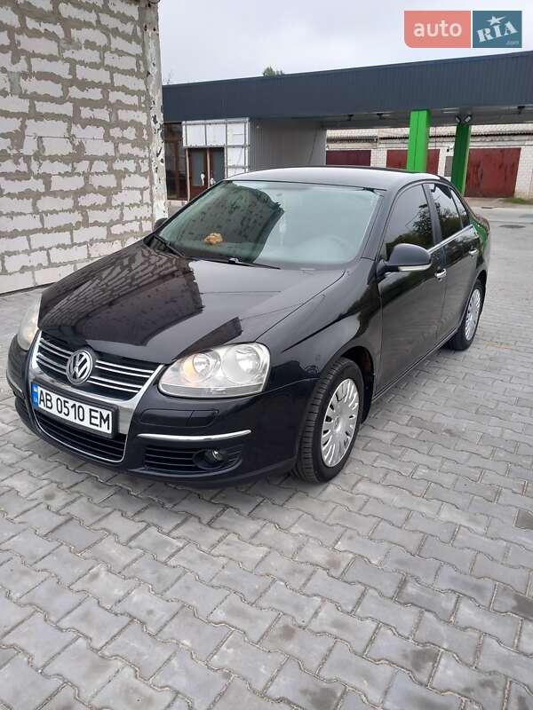 Седан Volkswagen Jetta 2008 в Ладыжине