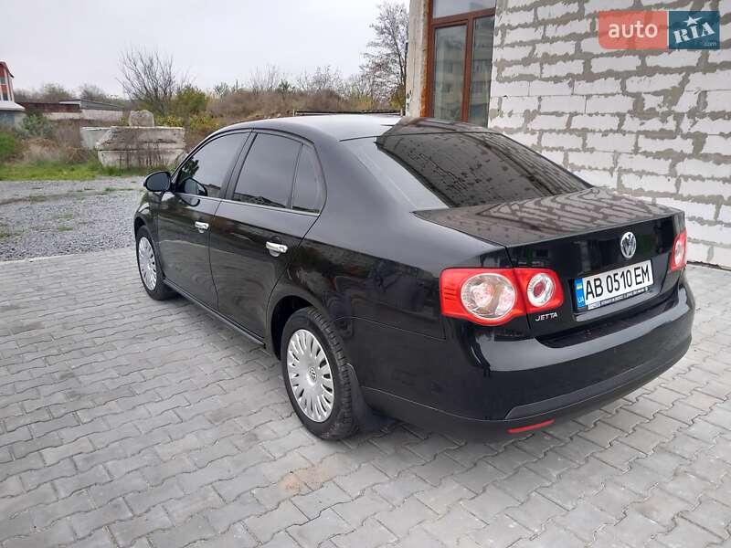 Седан Volkswagen Jetta 2008 в Ладыжине