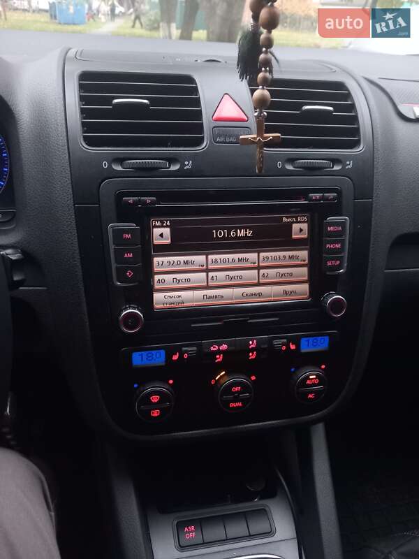 Седан Volkswagen Jetta 2008 в Ладыжине