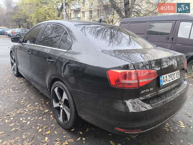 Седан Volkswagen Jetta 2015 в Киеве
