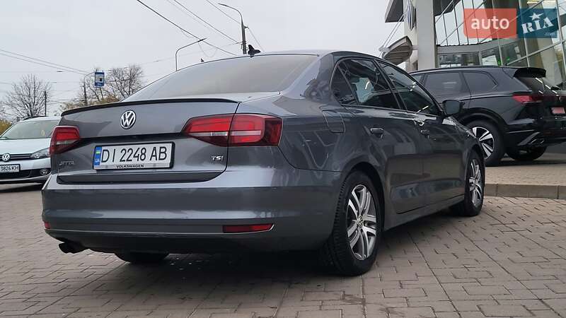 Седан Volkswagen Jetta 2016 в Вінниці