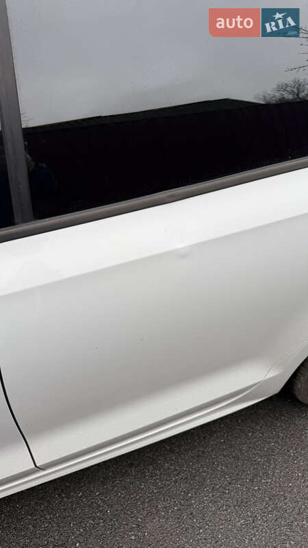 Седан Volkswagen Jetta 2014 в Умані фото 14 Седан Volkswagen Jetta 2014 в Умані