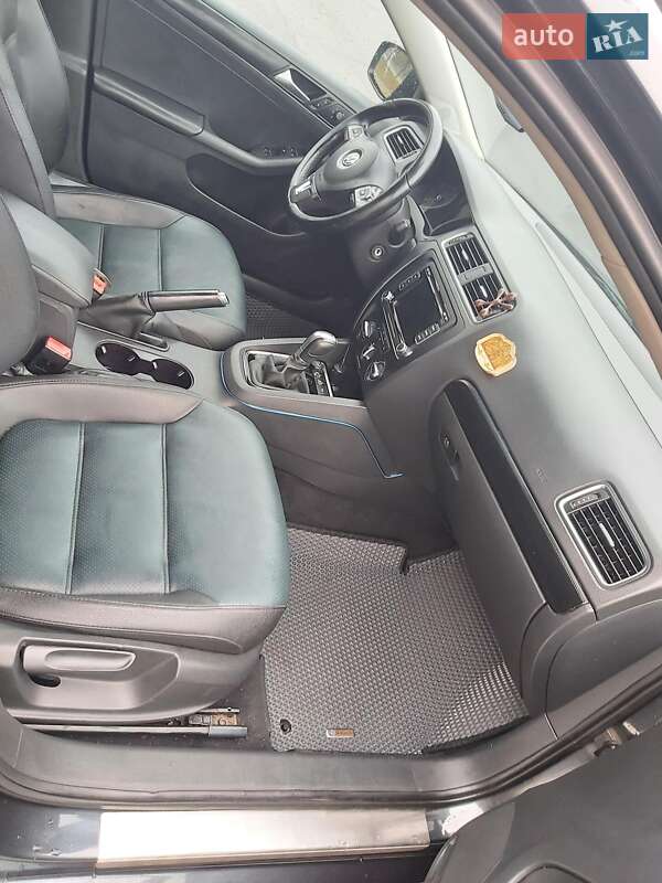 Седан Volkswagen Jetta 2012 в Днепре фото 21 Седан Volkswagen Jetta 2012 в Днепре