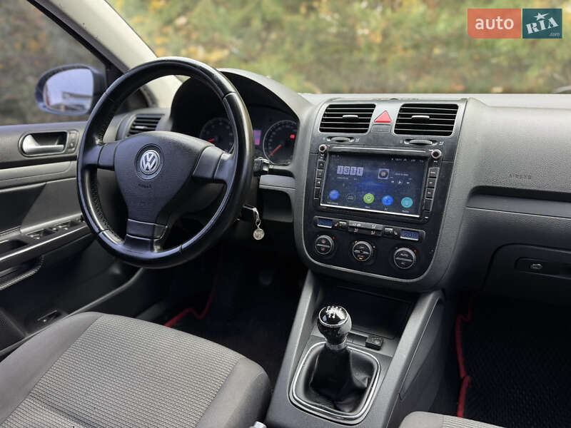 Седан Volkswagen Jetta 2008 в Києві