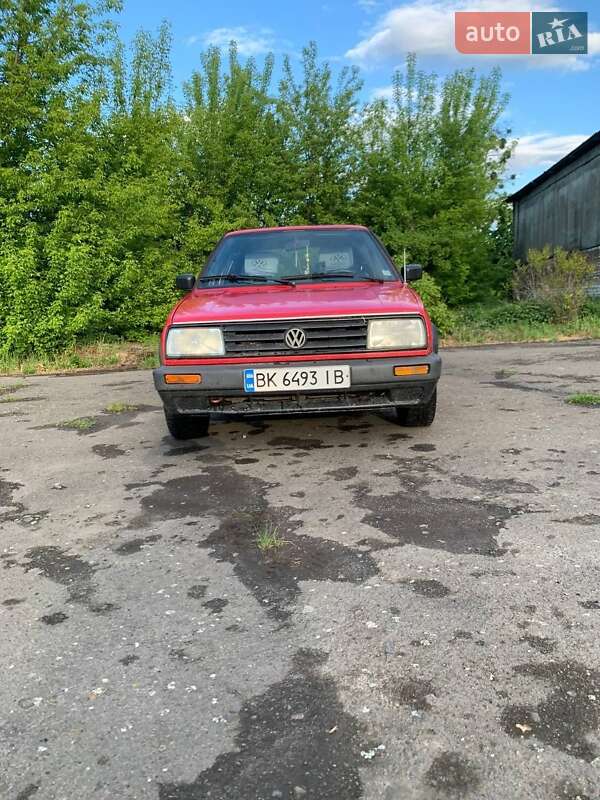 Седан Volkswagen Jetta 1991 в Дубно