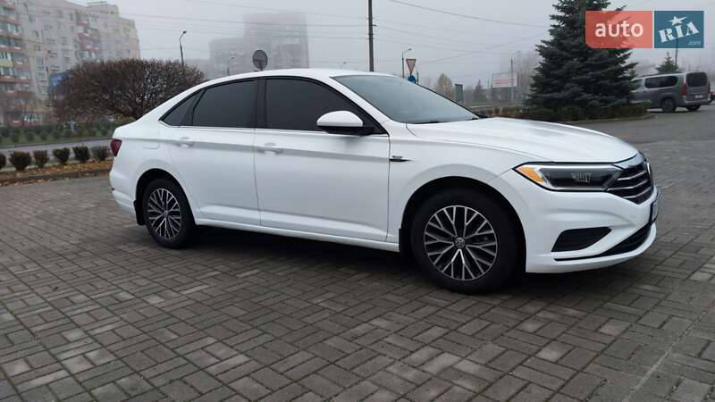 Седан Volkswagen Jetta 2021 в Запоріжжі