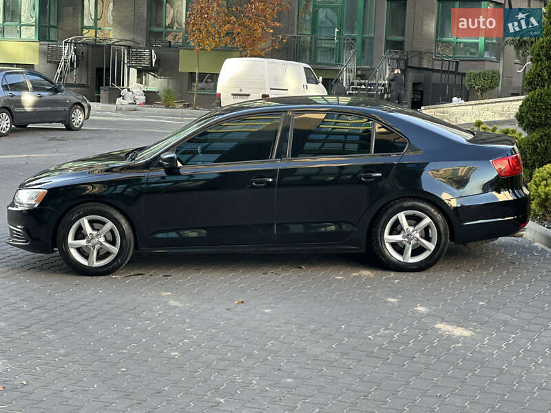 Седан Volkswagen Jetta 2014 в Киеве