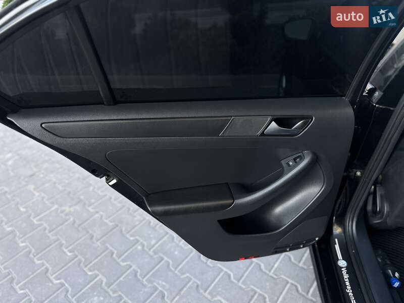 Седан Volkswagen Jetta 2014 в Киеве