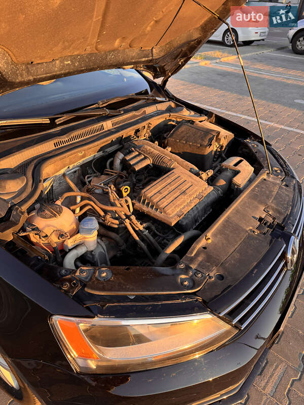 Седан Volkswagen Jetta 2016 в Києві фото 33 Седан Volkswagen Jetta 2016 в Києві