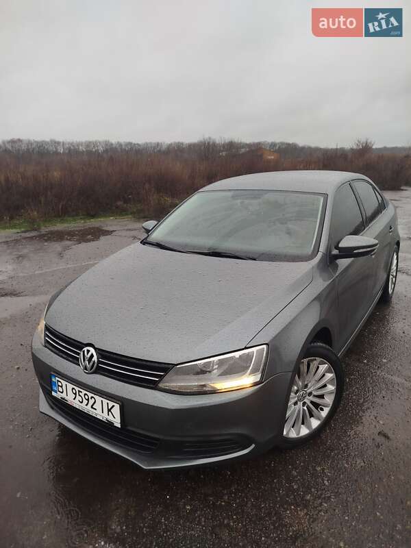 Седан Volkswagen Jetta 2012 в Лубнах