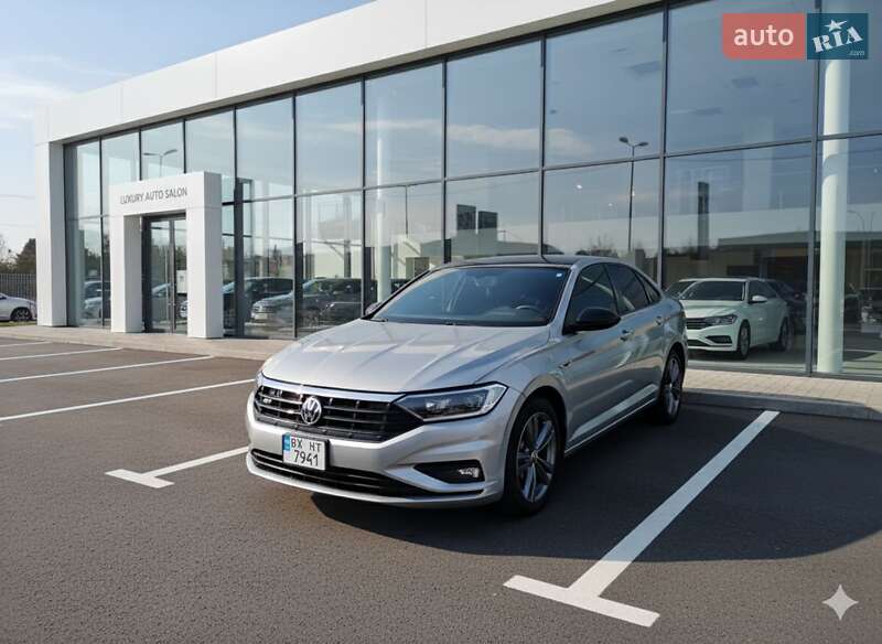 Седан Volkswagen Jetta 2021 в Хмельницькому фото Седан Volkswagen Jetta 2021 в Хмельницькому