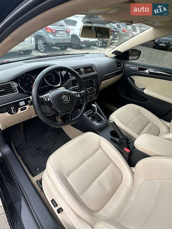 Седан Volkswagen Jetta 2015 в Киеве фото 24 Седан Volkswagen Jetta 2015 в Киеве