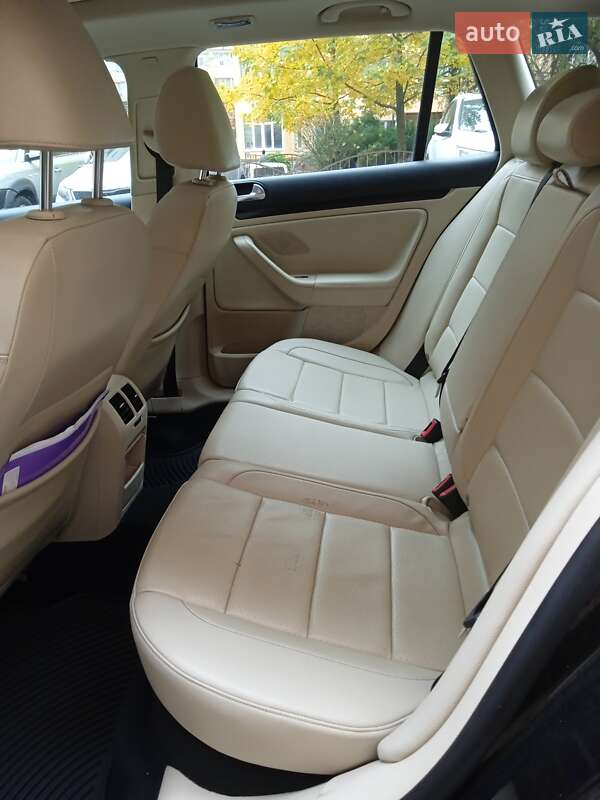 Универсал Volkswagen Jetta 2012 в Киеве фото 11 Универсал Volkswagen Jetta 2012 в Киеве