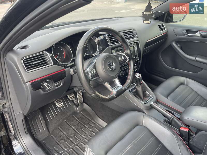 Седан Volkswagen Jetta 2015 в Киеве фото 23 Седан Volkswagen Jetta 2015 в Киеве