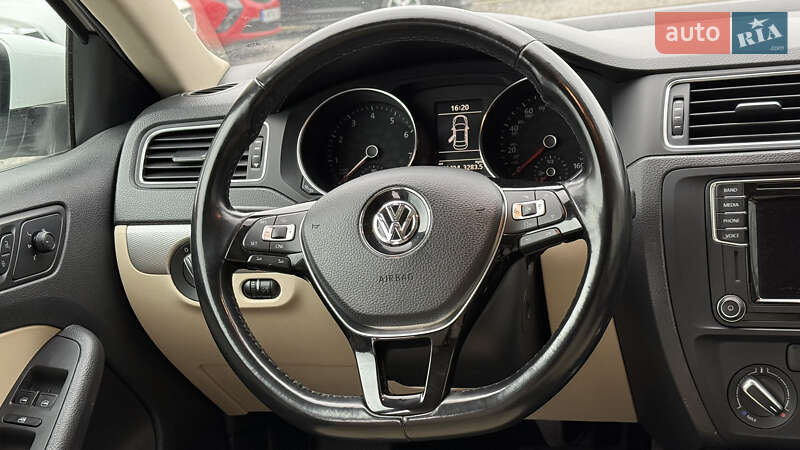 Седан Volkswagen Jetta 2017 в Бердичеве