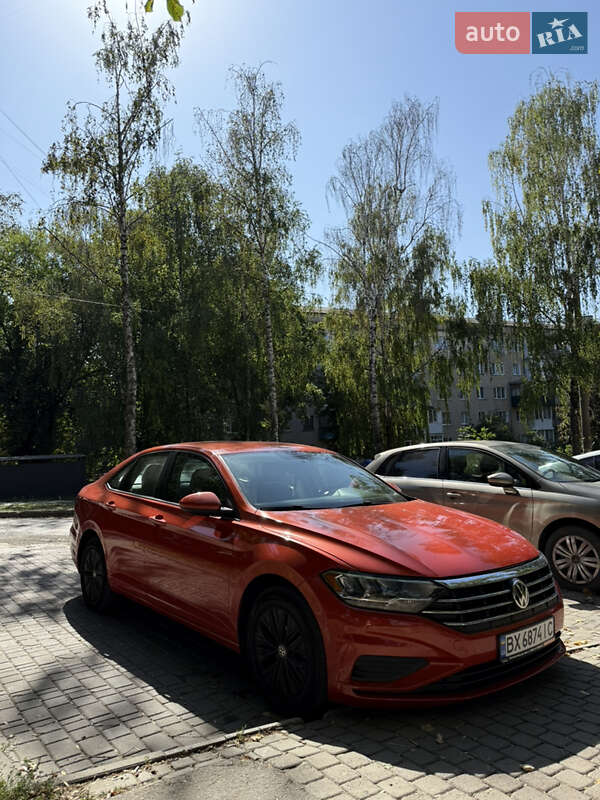 Седан Volkswagen Jetta 2019 в Хмельницком