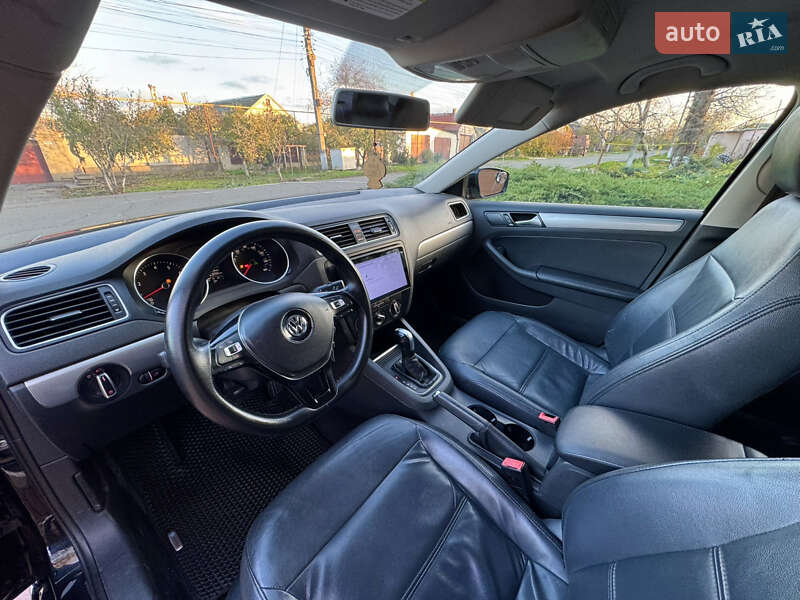 Седан Volkswagen Jetta 2016 в Одесі