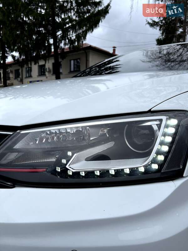 Седан Volkswagen Jetta 2017 в Валках