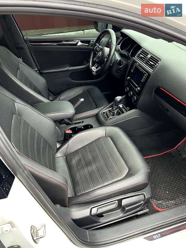 Седан Volkswagen Jetta 2017 в Валках