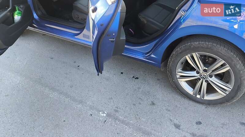 Седан Volkswagen Jetta 2023 в Львові