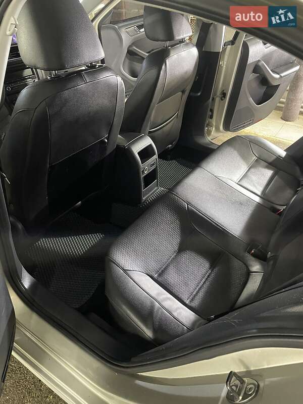 Седан Volkswagen Jetta 2014 в Косове фото 10 Седан Volkswagen Jetta 2014 в Косове