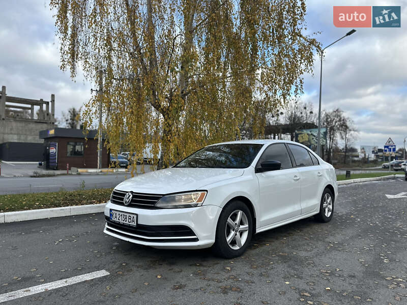 Седан Volkswagen Jetta 2015 в Киеве