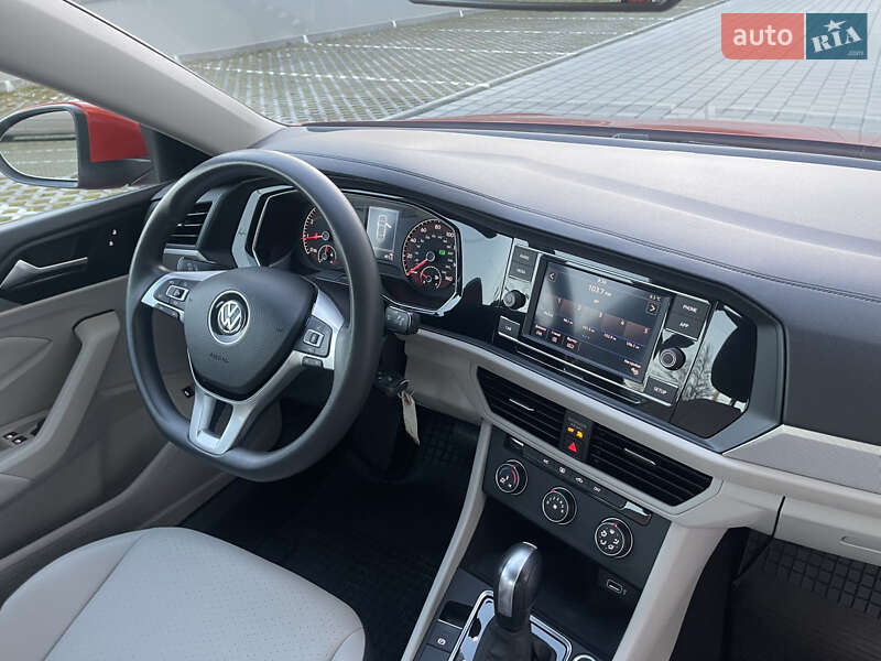 Седан Volkswagen Jetta 2019 в Ровно фото 37 Седан Volkswagen Jetta 2019 в Ровно